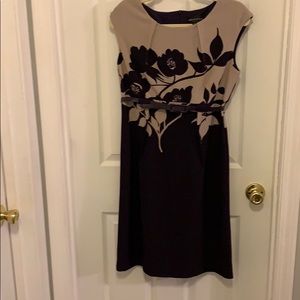 Connected Apparel sz 8P plum & beige dress